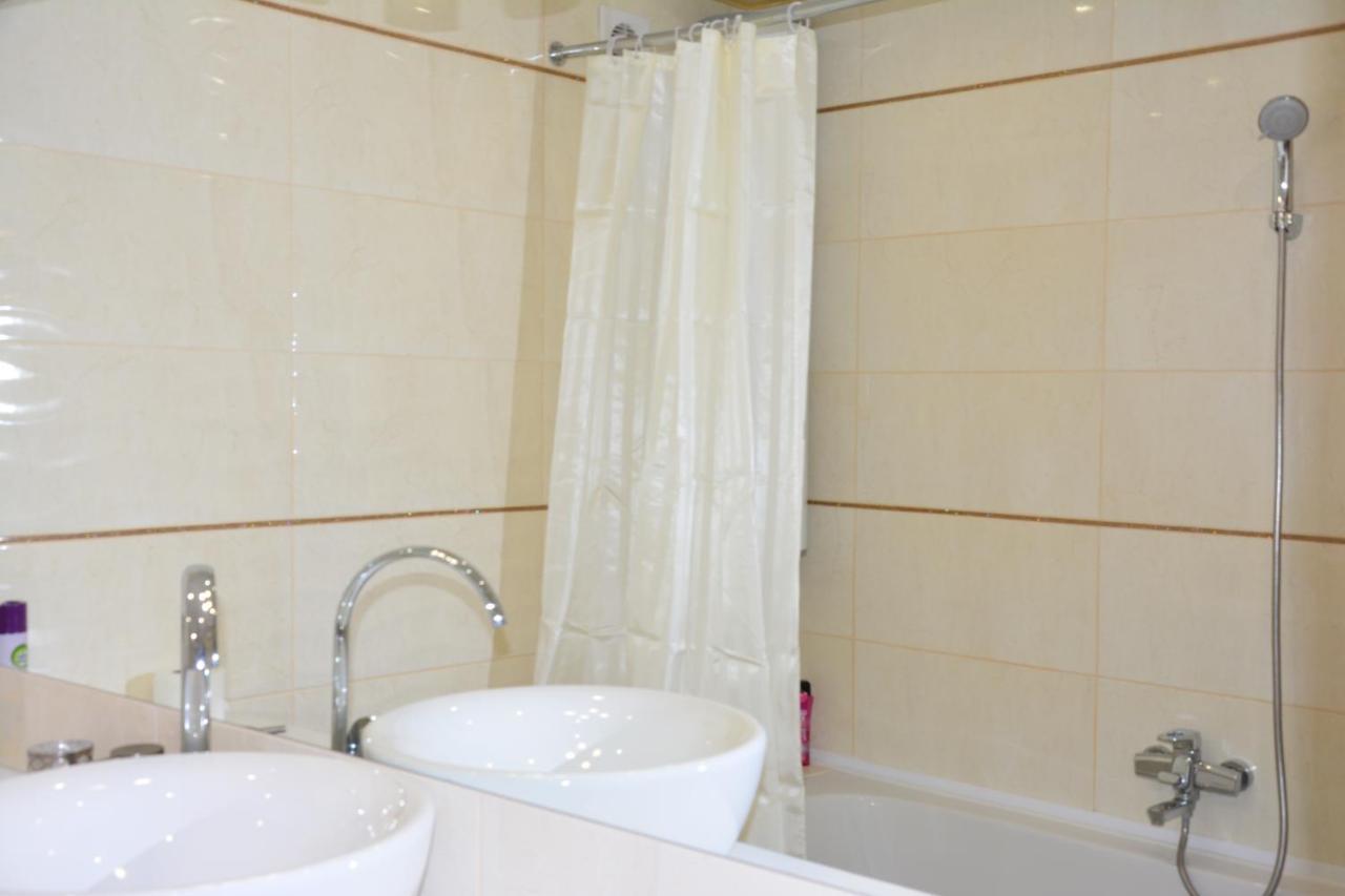 Apartaments On Preobrazhenskaya 8 Kirovograd Exterior foto