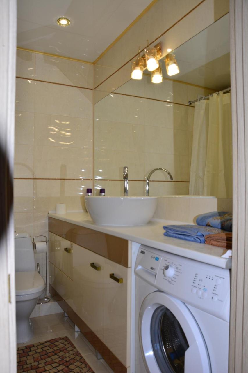 Apartaments On Preobrazhenskaya 8 Kirovograd Exterior foto